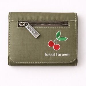 Like New! Y2K Vintage Fossil Olive Card Holder with Cherry Embroidery
